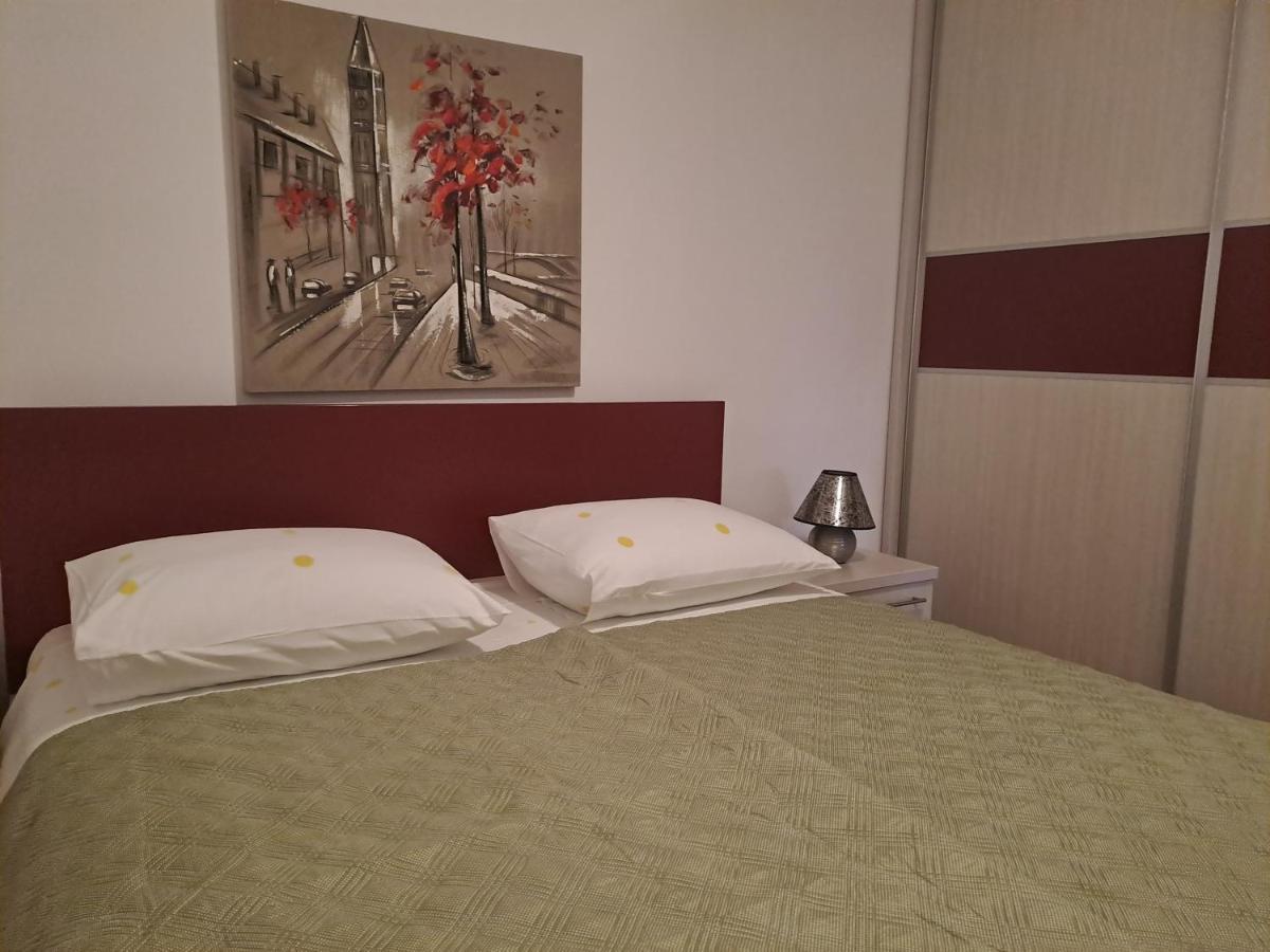 Apartment Mira 시베니크 외부 사진